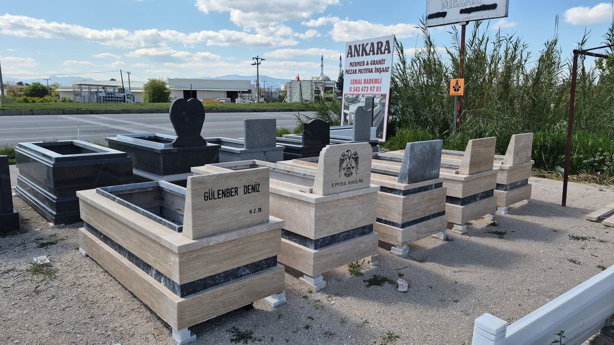5'cm kalınlıktaki mermer mezar modellerimiz 2